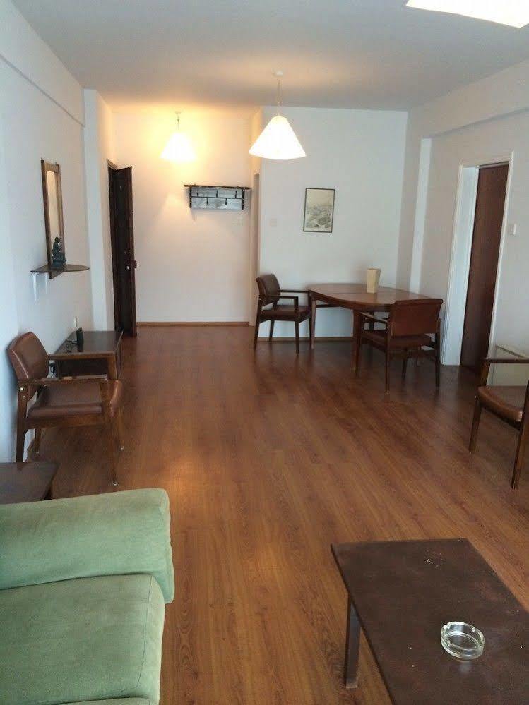 Francis Apartments Ларнака Экстерьер фото
